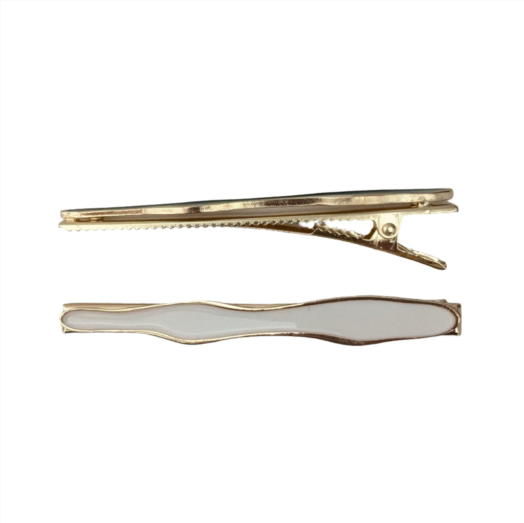 Wavy Alligator Clip Cream