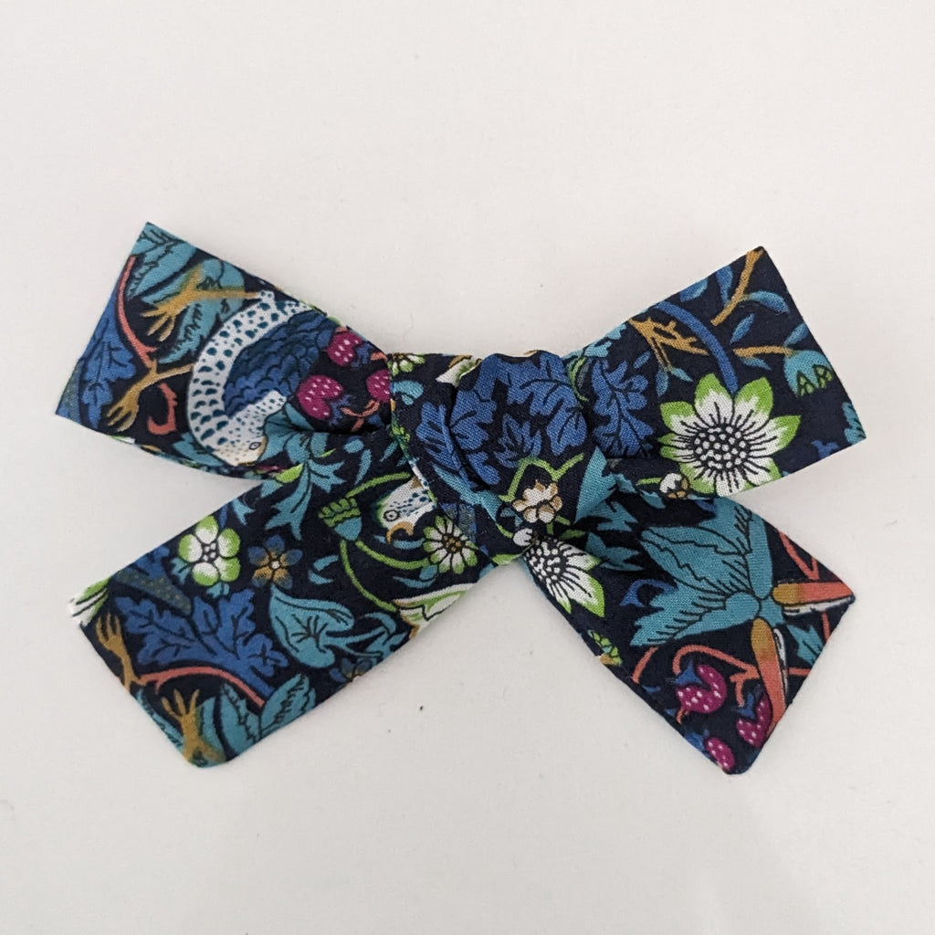 Bow Alligator Clip Strawberry Thief Blue