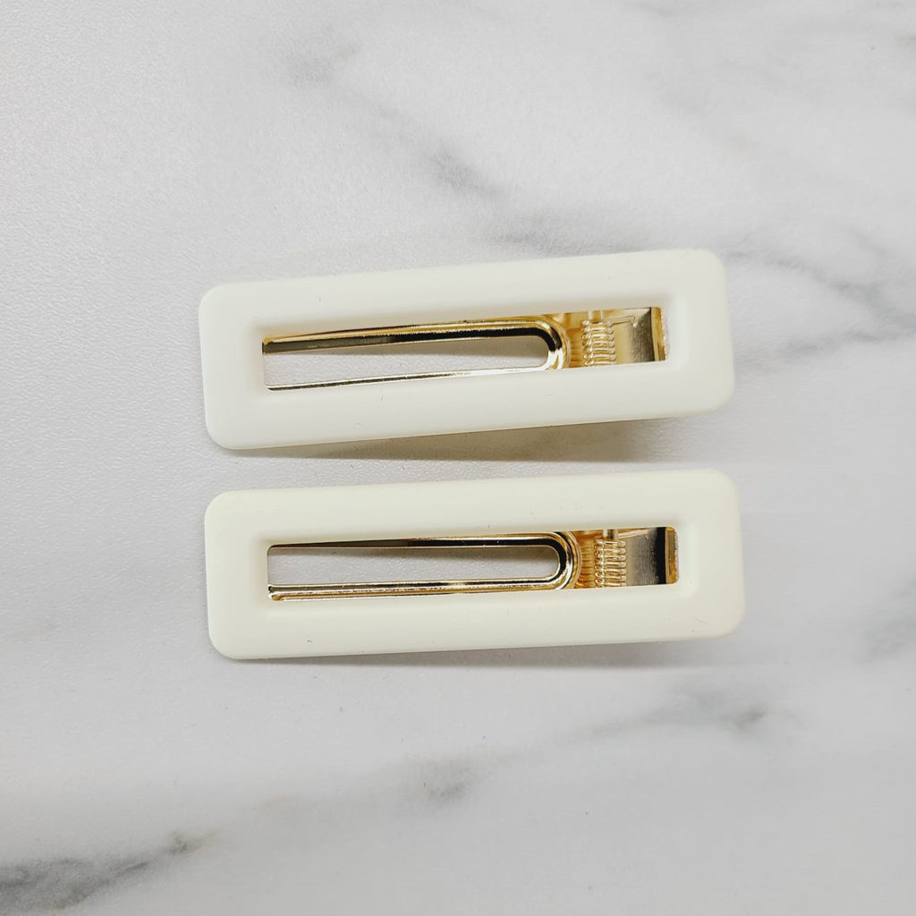 Rectangular hollow alligator clips cream AC153