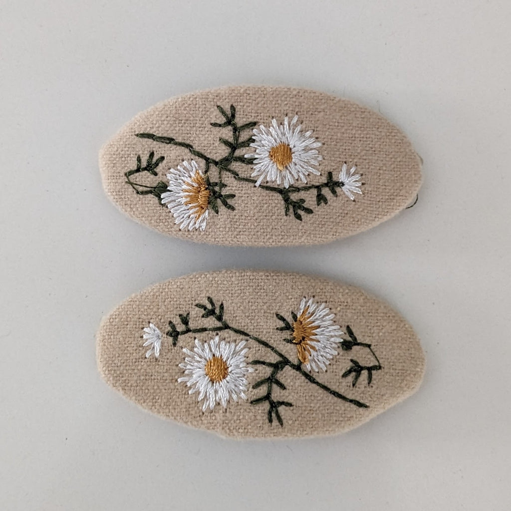 Floral Fabric Oval Snap Clips beige AC179