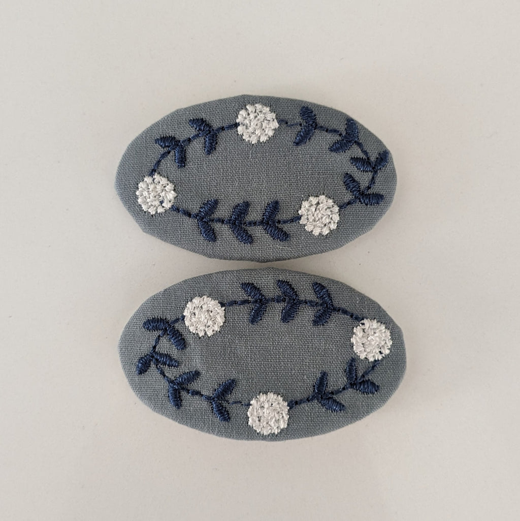 Floral Fabric Oval Snap Clips blue AC180